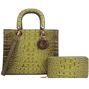 ‼️NEW‼️Green CrocTote W/ Wallet Set